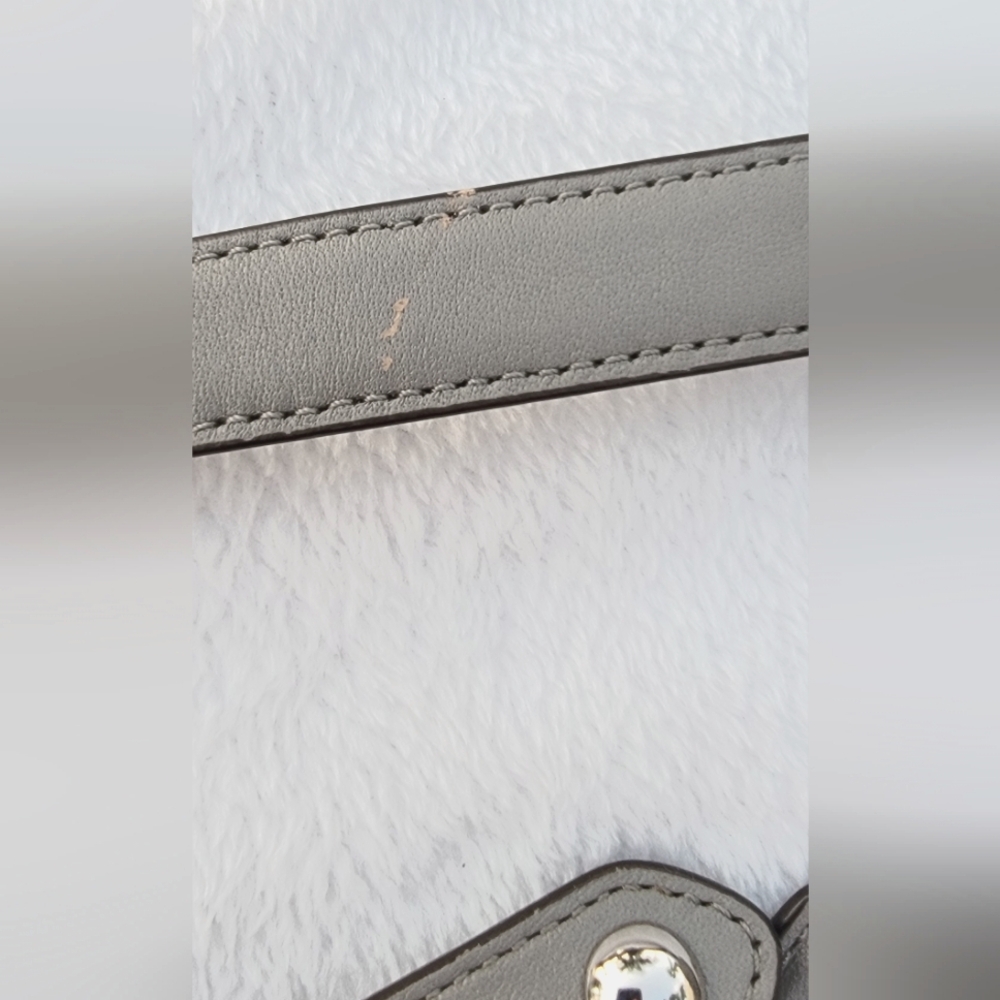 Coach Ashley Shoulder Bag - Picture 9 of 10